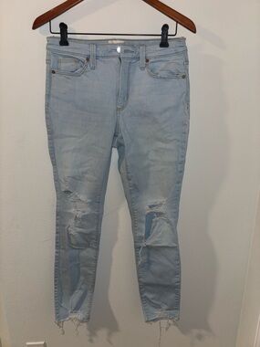 Universal Light Blue Ripped Skinny Jeans